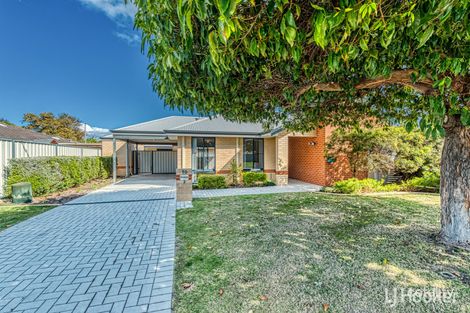 2/10 Longhurst Way, Queens Park, WA 6107