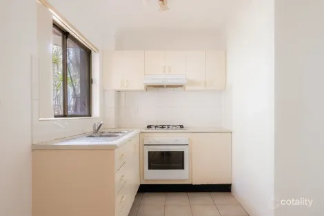 Property photo of 28/8 Fourth Avenue Blacktown NSW 2148