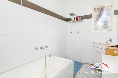 Property photo of 35 Peacock Road Elizabeth Downs SA 5113