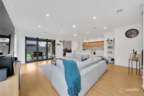 Property photo of 12 Clear Drive Tarneit VIC 3029