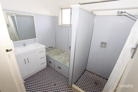 Property photo of 4 Killara Avenue Mount Austin NSW 2650