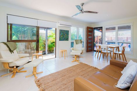 Property photo of 2/20 Warrie Close Paradise Point QLD 4216