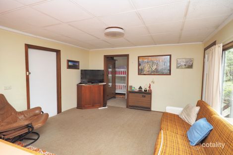 Property photo of 30 High Road Halls Gap VIC 3381