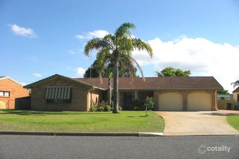 4 Kennewell Pde, Tuncurry, NSW 2428