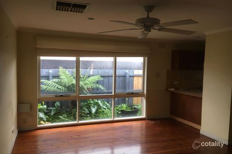 Property photo of 42 The Circuit Gladstone Park VIC 3043
