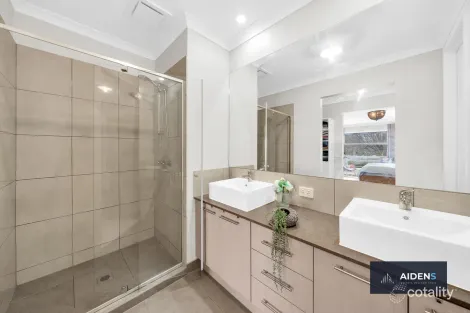 Property photo of 85 Enterprise Circuit Fraser Rise VIC 3336
