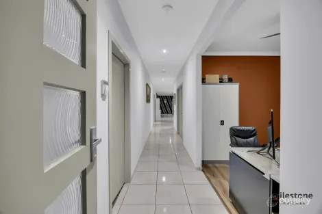 Property photo of 6 Pride Grove Wyndham Vale VIC 3024