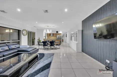 Property photo of 6 Pride Grove Wyndham Vale VIC 3024