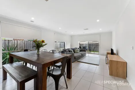 Property photo of 22 Kurrali Crescent Werribee VIC 3030