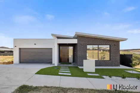24 Manicaros Tce, Whitlam, ACT 2611