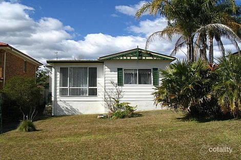 12 Fisher Rd, Point Clare, NSW 2250