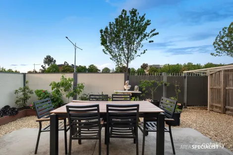 Property photo of 1 Chapel Street Point Cook VIC 3030