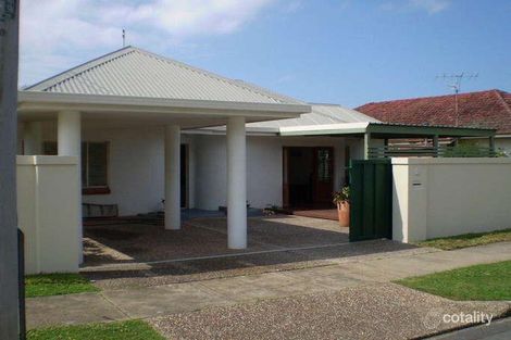 1/28 Lenneberg St, Southport, QLD 4215