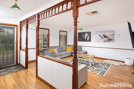 Property photo of 34 Simkin Crescent Kooringal NSW 2650