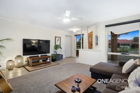 Property photo of 1 The Robbins Seabrook VIC 3028