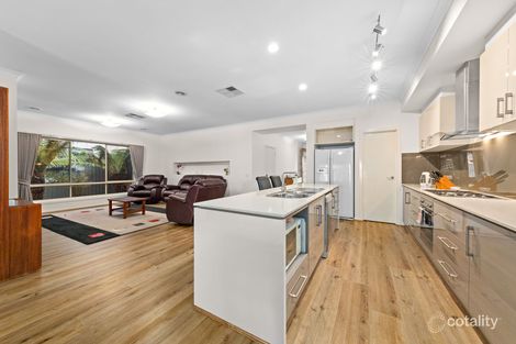Property photo of 5 Discovery Avenue Cranbourne North VIC 3977