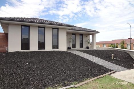 28 Diamond Pde, Skye, VIC 3977