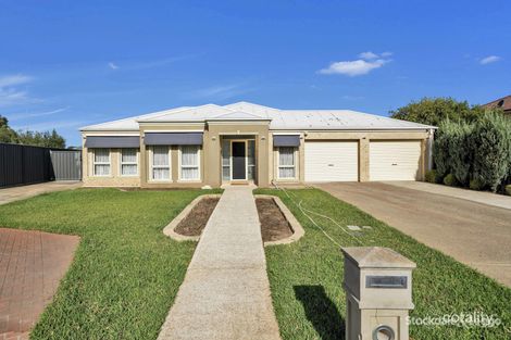 Property photo of 13 Connewarre Close Manor Lakes VIC 3024