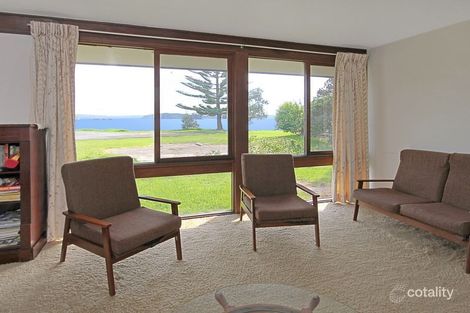 Property photo of 3 Bronte Crescent Sunshine Bay NSW 2536