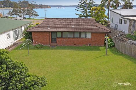 Property photo of 3 Bronte Crescent Sunshine Bay NSW 2536