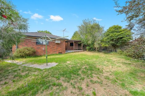 Property photo of 17 Isaac Smith Crescent Cranbourne VIC 3977