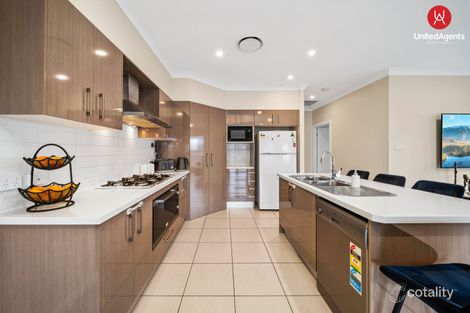 Property photo of 156 Rosedale Circuit Carnes Hill NSW 2171
