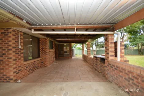 Property photo of 142 Redbank Plains Road Bellbird Park QLD 4300