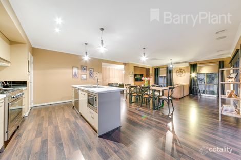 Property photo of 36 Villella Drive Pakenham VIC 3810