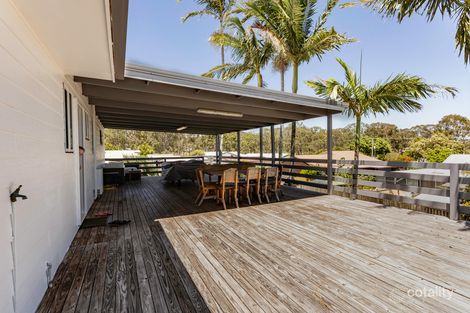 77 Hansen St, Urangan, QLD 4655