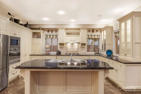 Property photo of 11 Frier Avenue Reservoir VIC 3073