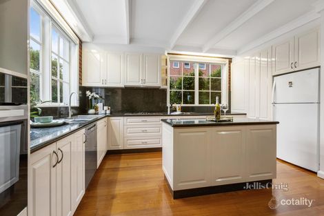 Property photo of 15 Annesley Court Mount Waverley VIC 3149