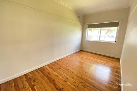 Property photo of 4 Ruth Street Merrylands West NSW 2160