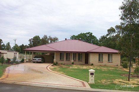 2 Allwood Ave, Hilbert, WA 6112