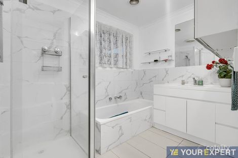 Property photo of 22 County Drive Berwick VIC 3806