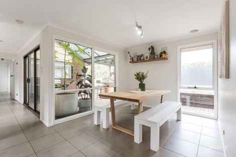 Property photo of 1 Milverton Court Grovedale VIC 3216