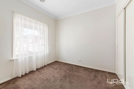 Property photo of 86 Oakview Parade Caroline Springs VIC 3023
