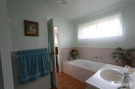 Property photo of 12 Seine Close Werribee VIC 3030