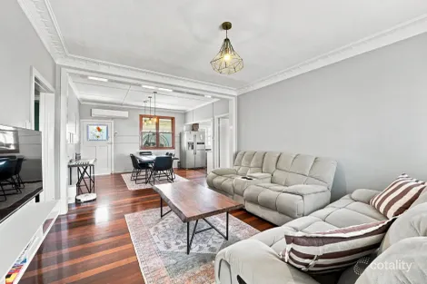 Property photo of 21 Weenga Street Geebung QLD 4034