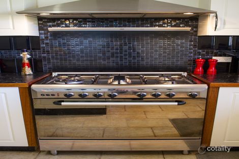 Property photo of 34 Sapphire Crescent Merimbula NSW 2548