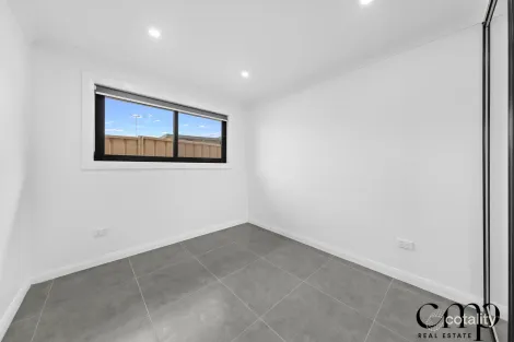 Property photo of 16A St Clair Avenue St Clair NSW 2759