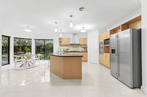 Property photo of 3 Princetown Drive Waterways VIC 3195