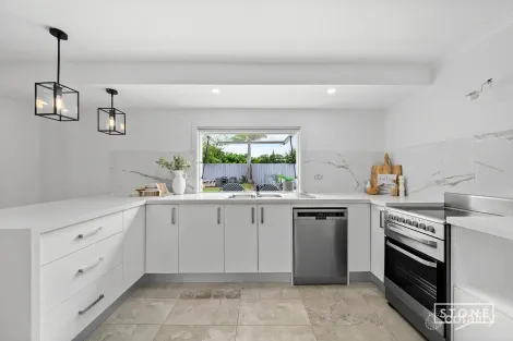 Property photo of 4 Crossley Avenue McGraths Hill NSW 2756