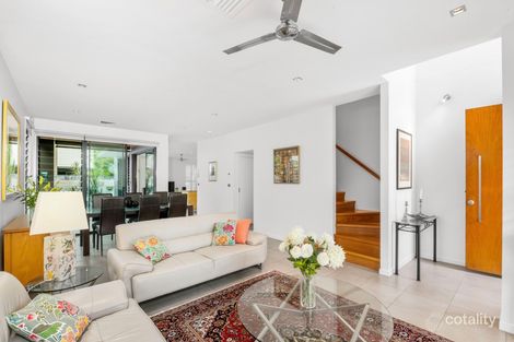 Property photo of 13 Edgewater Place Bulimba QLD 4171