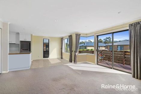 Property photo of 4/8-10 Lomandra Drive Blackmans Bay TAS 7052