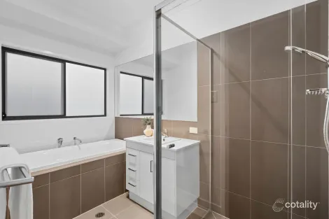 Property photo of 137 Elanora Way Karalee QLD 4306