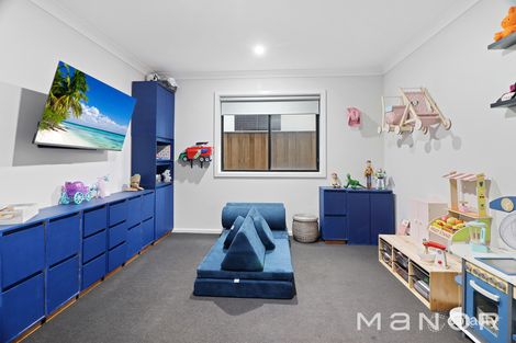 Property photo of 6 Luminous Way Box Hill NSW 2765