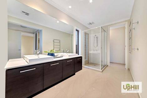 Property photo of 8 Ferdinand Drive Clyde North VIC 3978