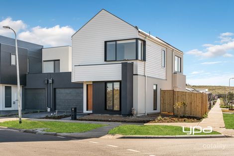 32 Trooper Ave, Sunbury, VIC 3429