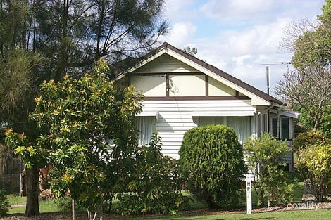 16 Dinmore St, Moorooka, QLD 4105