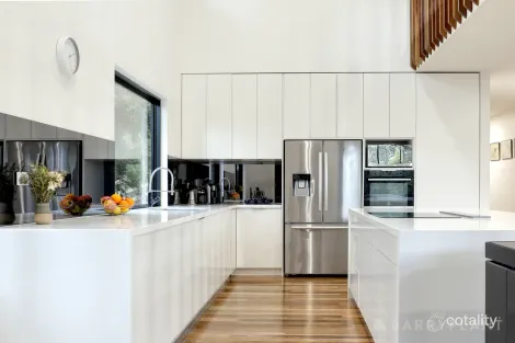 Property photo of 18 First Avenue Cockatoo VIC 3781